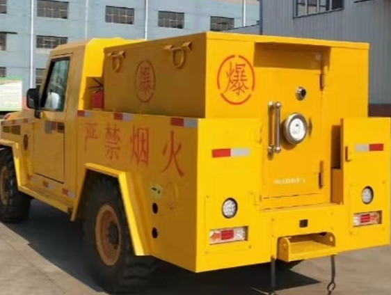 上高凯龙爆破器材运输车：保障爆破任务的安全运行
