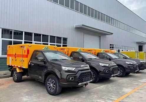 上高爆破器材运输车-保障安全与效率的关键